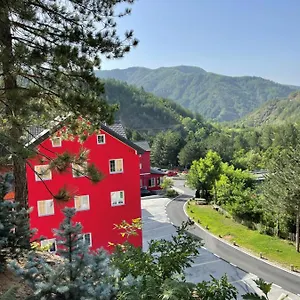 Sh&sh 5*, Puke Albanië